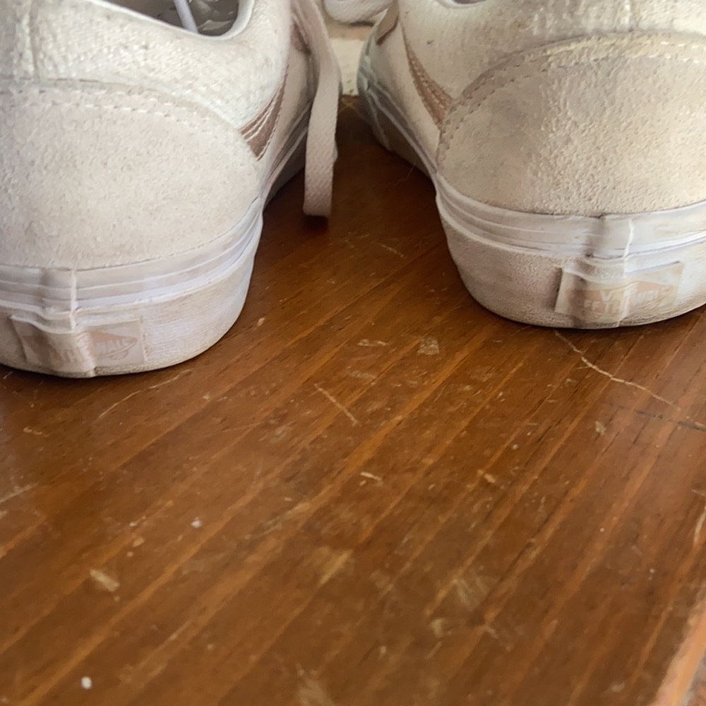 Vans - Picture 3 of 5